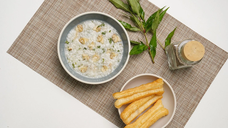 Cháo ngao với rau mồng tơi lợi tiểu, giải cảm