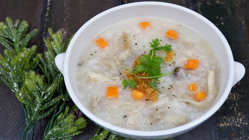 Cháo ngao nấm thơm mịn bé ăn ngon miệng