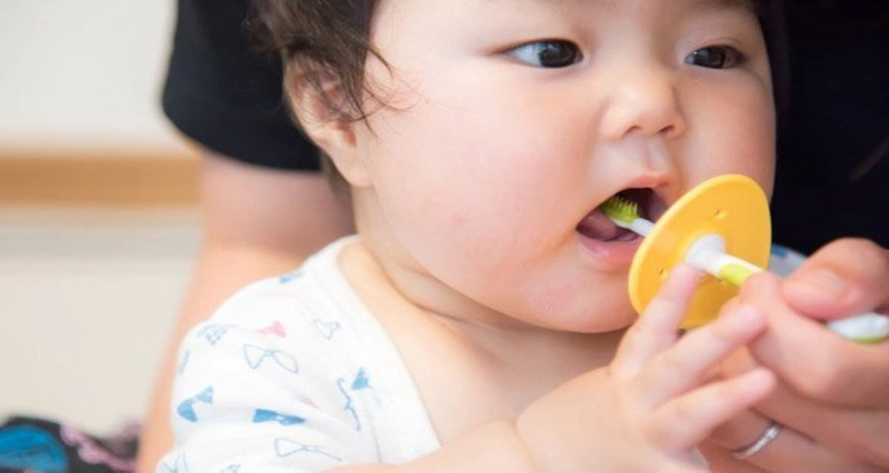 Chảy máu chân răng trẻ em: Nguyên nhân và cách điều trị 3