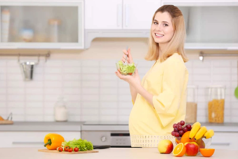 Chế độ dinh dưỡng cho bà bầu trong 3 tháng đầu thai kỳ 1