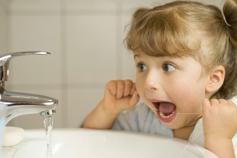 Có thể dùng chỉ nha khoa cho trẻ em khi trẻ được 3 tuổi