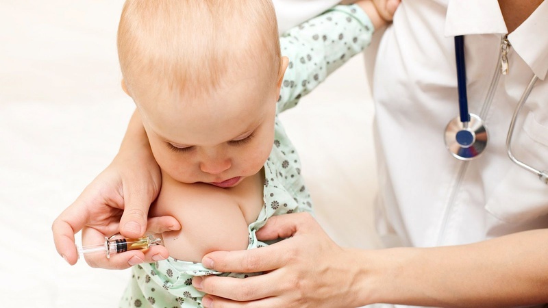 Chích ngừa thủy đậu cho bé – Những điều cha mẹ cần biết