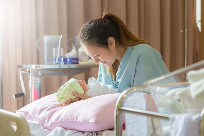 Cho con bú ăn cá biển được không