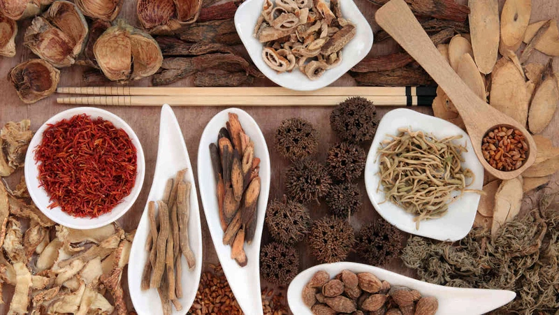Chữa đục thủy tinh thể bằng đông y, liệu có hiệu quả 4