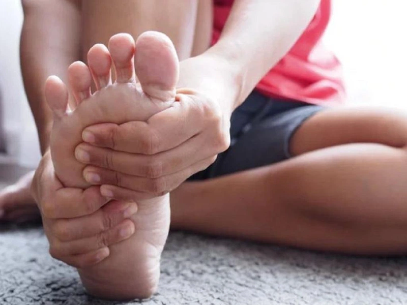 Chuột rút bàn chân nguyên nhân và cách phòng tránh 1