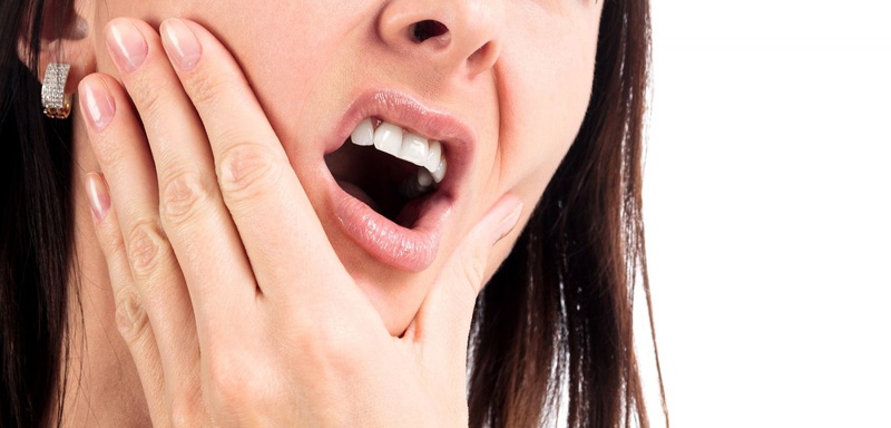 Có bao nhiêu cách chữa cười hở lợi và hướng dẫn chăm sóc sau phẫu thuật? 2