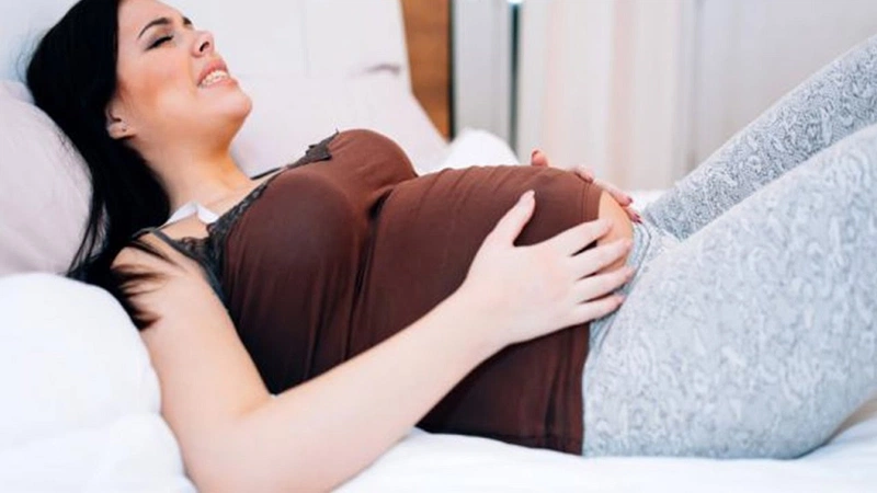 Dấu hiệu cảnh báo chị em có bầu bị viêm đại tràng 2