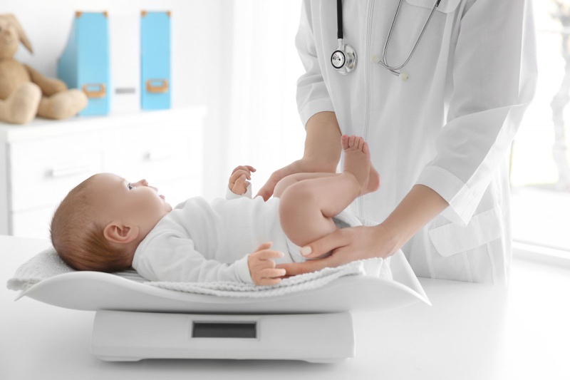 Trẻ bị sụt cân, suy dinh dưỡng do không được bổ sung đủ lượng kẽm cần thiết cho cơ thể