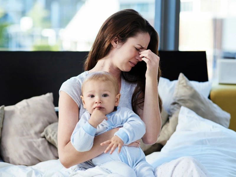 Cho bé “bú trộm” khi cai sữa chỉ khiến con quấn mẹ nhiều hơn