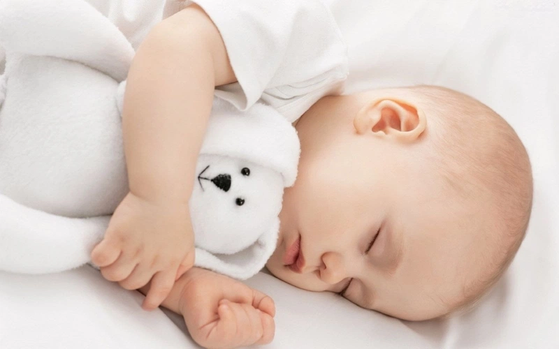 Thời gian cho trẻ ngủ giường riêng sớm nhất có thể bắt đầu từ khi trẻ được 4 đến 6 tuần tuổi