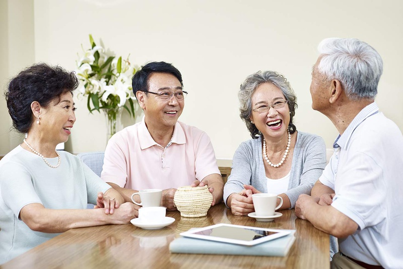 Có nên mua bảo hiểm sức khỏe cho người trên 65 tuổi? 2
