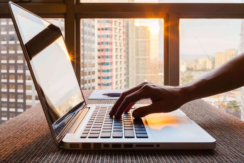 Có nên mua thuốc trên mạng hay không? Lưu ý bạn cần biết để tránh tiền mất, tật mang 1