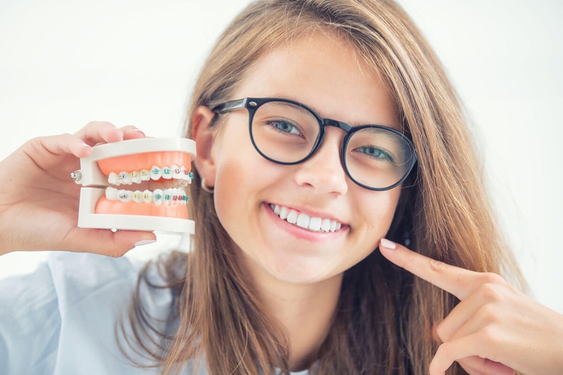 Có nên nhổ răng mọc lẫy hay không và cách phòng tránh răng bị mọc lẫy 3