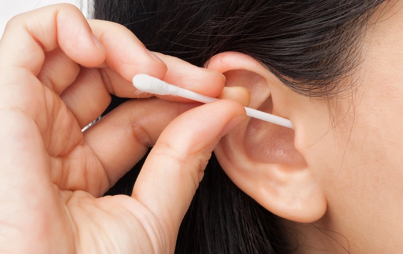 Có nên rửa tai bằng oxy già hay không 2