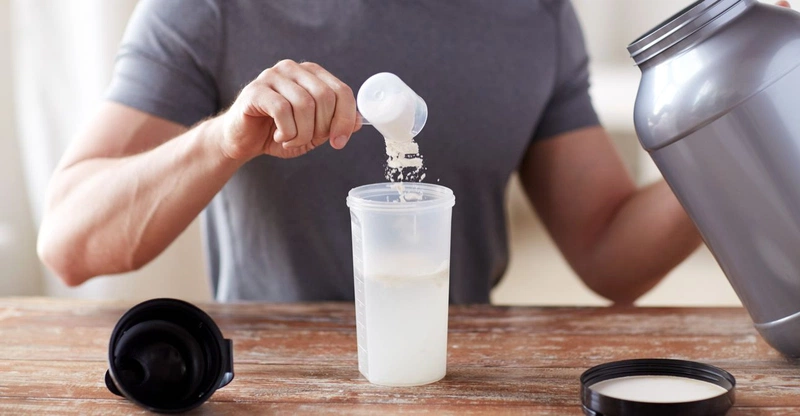 Có nên uống Whey trước khi ngủ không?1