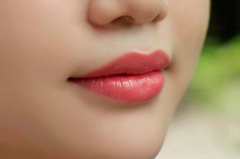 THẨM MỸ DK BEAUTY  Phun môi không đều màu nguyên nhân và cách khắc phục