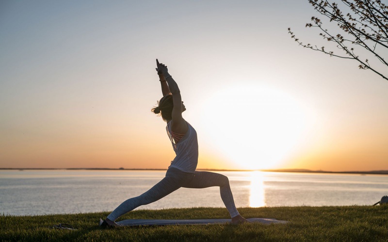 Cùng tập Yin Yoga chống trầm cảm ngay tại nhà 1