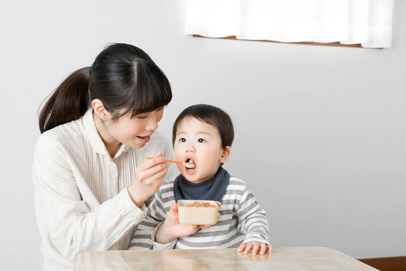 Hướng dẫn mẹ cách nấu nui - món ăn dặm mới cho bé