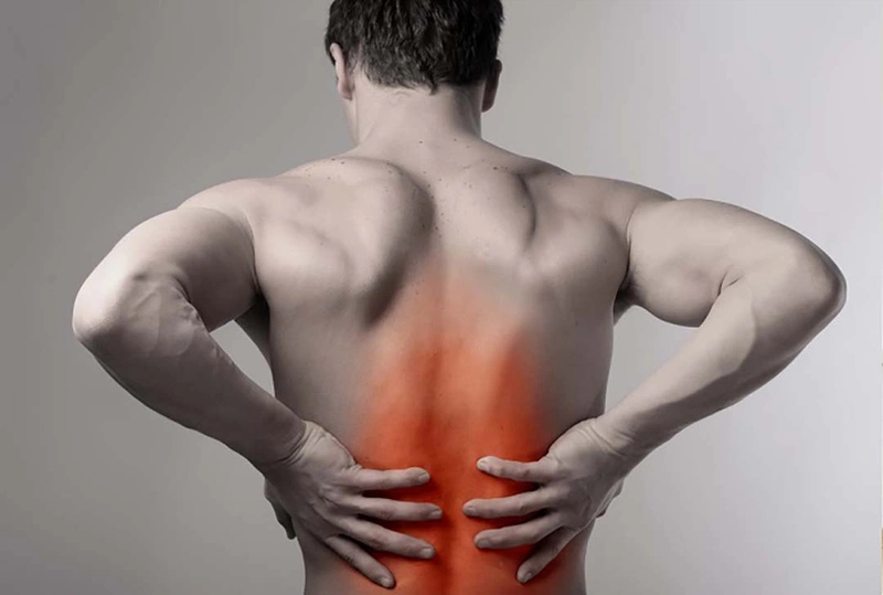 Đánh bóng bàn bị đau lưng và cách xử lý đúng đắn nhất 1