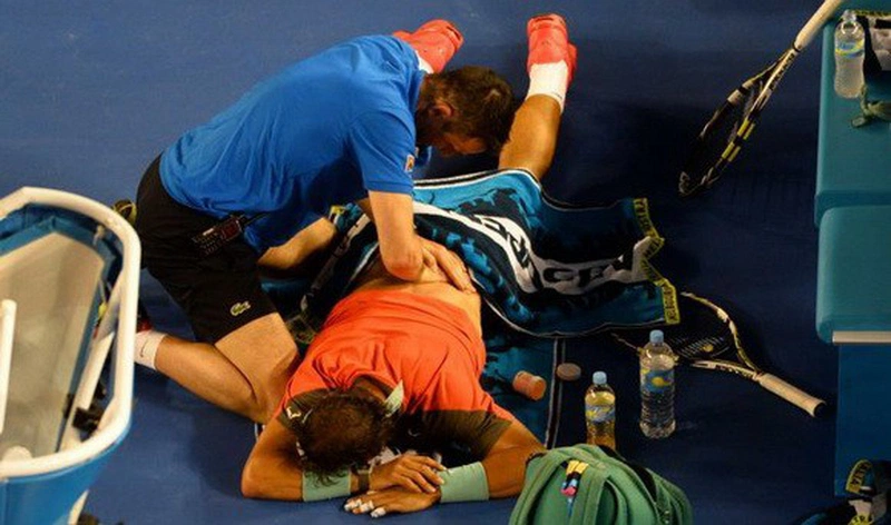 Đánh tennis bị đau lưng và cách ngăn chặn hiệu quả bạn nên biết 1