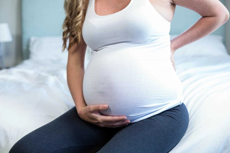 Các cơn co thắt tử cung khi chuyển dạ là một trong những triệu chứng chuyển dạ phổ biến nhất đối với phụ nữ mang thai