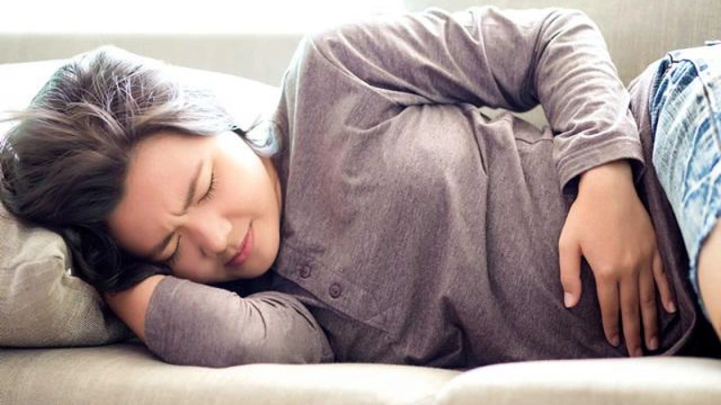 Đau bụng dưới khi mang thai tháng đầu có nguy hiểm không? 1