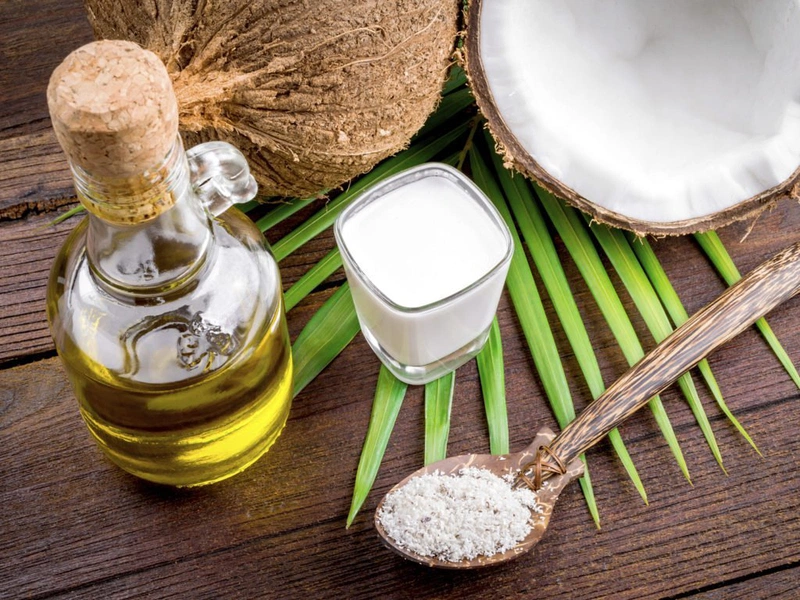 Cách trị viêm ngứa vùng kín tại nhà với dầu dừa nguyên chất