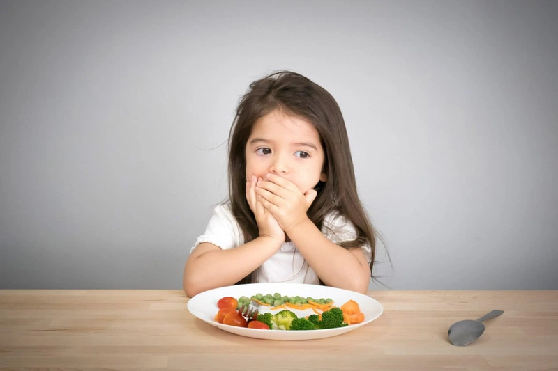 Dấu hiệu nhận biết con mọc răng hàm và cách chăm sóc 3