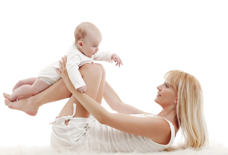 Sau sinh, hormone estrogen trong cơ thể mẹ lại có sự biến đổi gây càn trở quá trình hoạt động của các khớp xương
