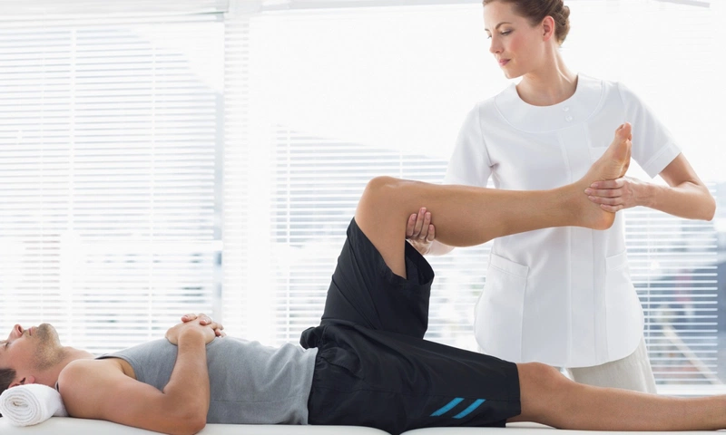 Tập vật lý trị liệu là một biện pháp khá hiệu quả và an toàn đối với các bệnh nhân bị đau khớp cổ tay cổ chân
