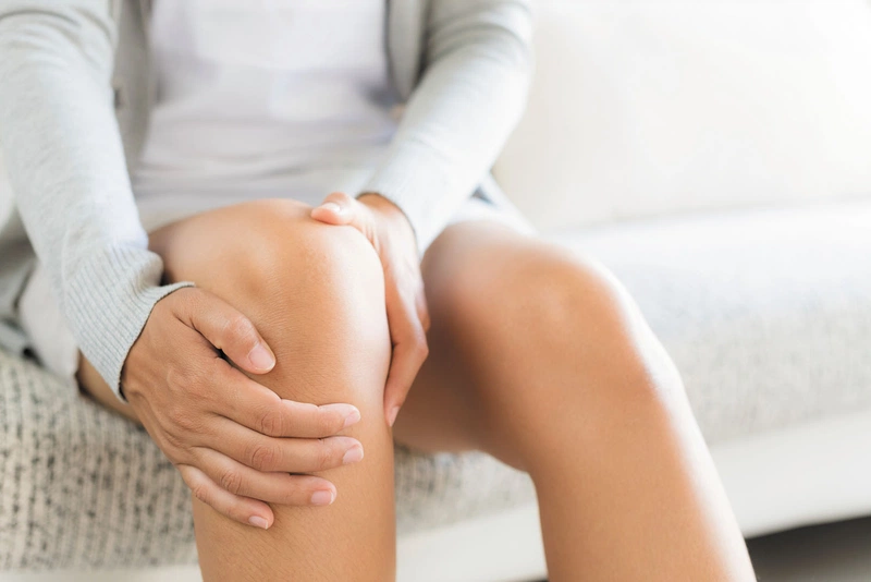 Muốn cải thiện tình trạng đau khớp gối bạn nên có chế độ dinh dưỡng hợp lý