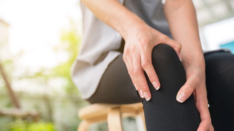 Đau khớp gối phía sau báo hiệu bệnh gì? 1