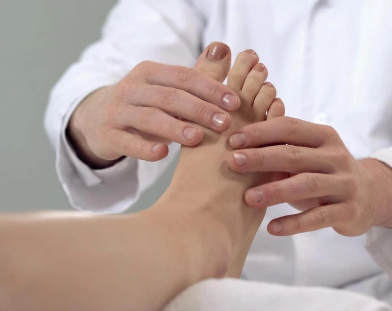 Đau khớp ngón chân cái không sưng có sao không 3