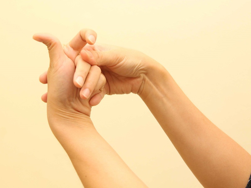 Đau khớp ngón tay cái có nguy hiểm không? Có chữa trị được không 3