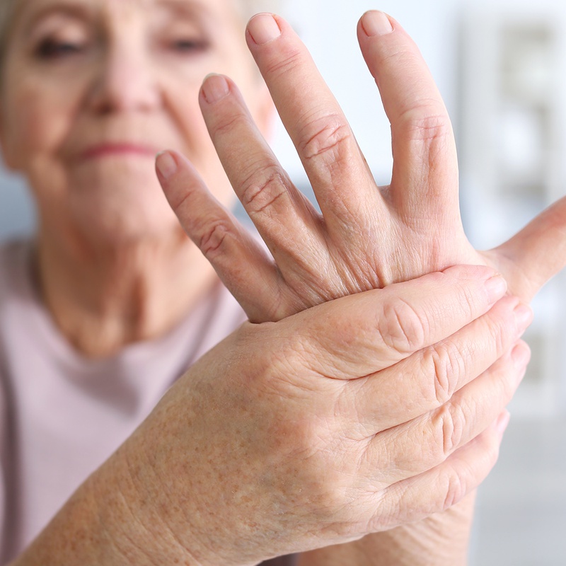 Đau khớp ngón tay khi ngủ là do đâu? Có nguy hiểm không? 3