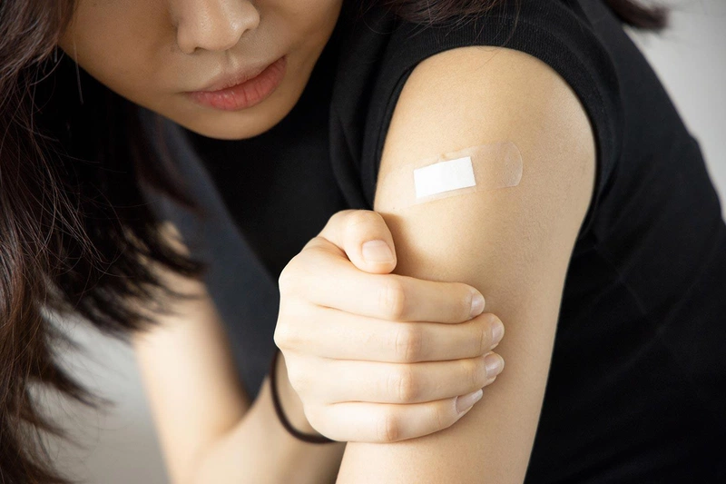 Đau khớp - phản ứng cơ thể sau khi tiêm vắc xin có đáng lo?2