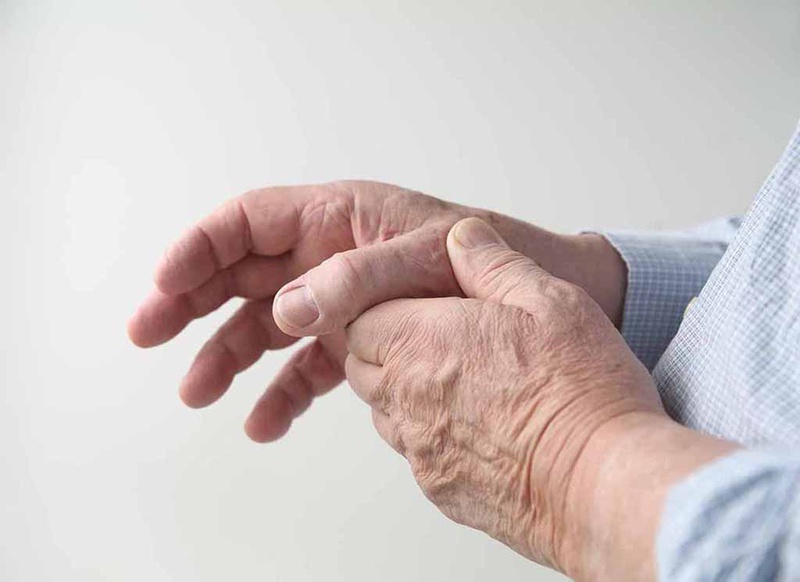Đau khớp tay phải, nguyên nhân và cách khắc phục bệnh 1