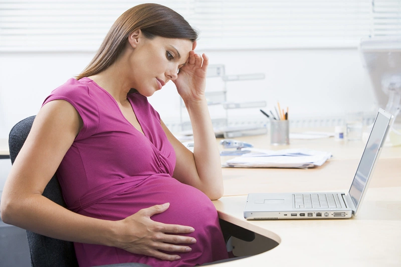 Đau khớp tay sau sinh có nguy hiểm đến sức khỏe không 2