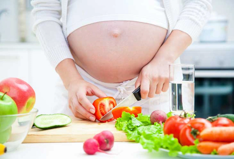 Thay đổi chế độ ăn uống giúp cải thiện tình trạng đau thượng vị khi mang thai