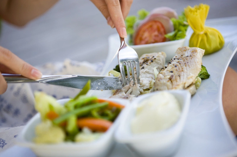 Điểm mặt những tác nhân gây hại cho mắt 3