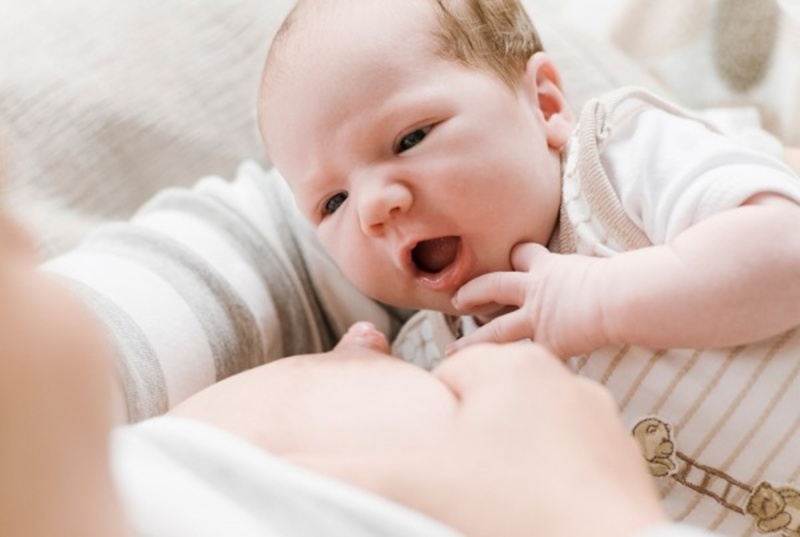 Dính thắng lưỡi ở trẻ nhỏ là gì? Nguyên nhân dính thắng lưỡi1