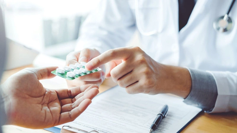 Độn cằm bao lâu thì đẹp Cách chăm sóc sau khi độn cằm 3
