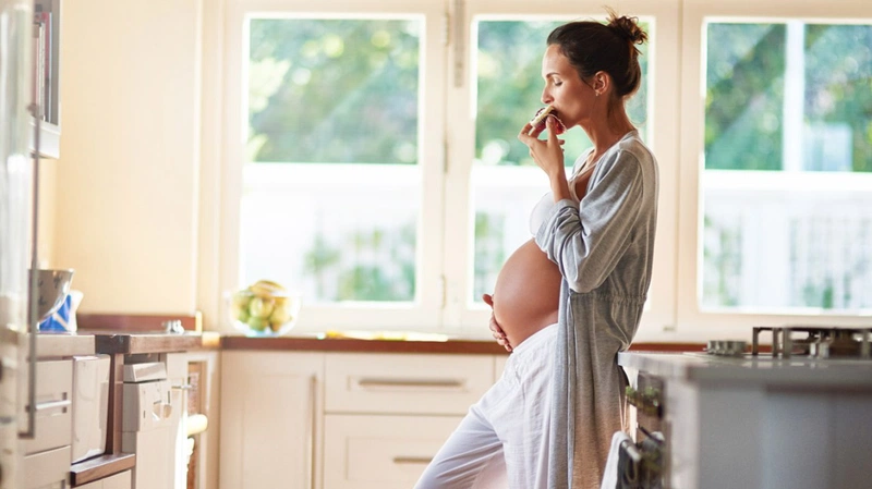 Dưỡng da khi mang thai Sữa rửa mặt cho bà bầu an toàn, hiệu quả 1