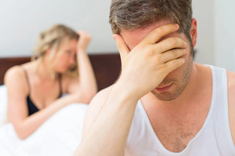 Dương vật bị cong sang trái ảnh hưởng đến đời sống tình dục