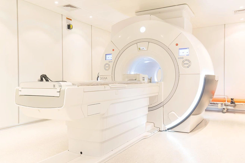 Trồng răng implant có chụp MRI được không?-3