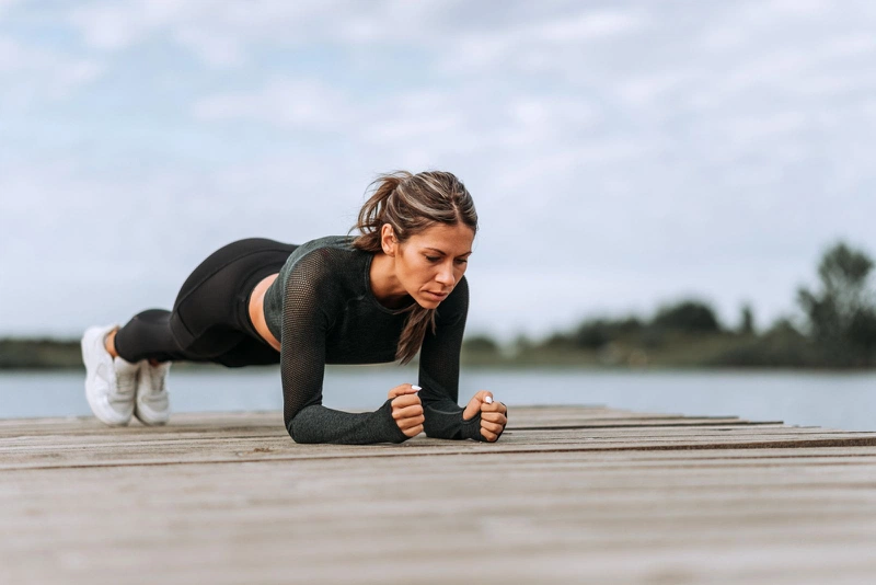 Giải đáp: Bà bầu có nên tập plank không? 1
