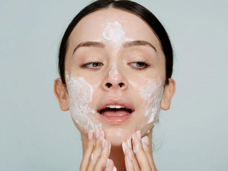 Giải đáp: Có nên thay đổi sữa rửa mặt thường xuyên 1