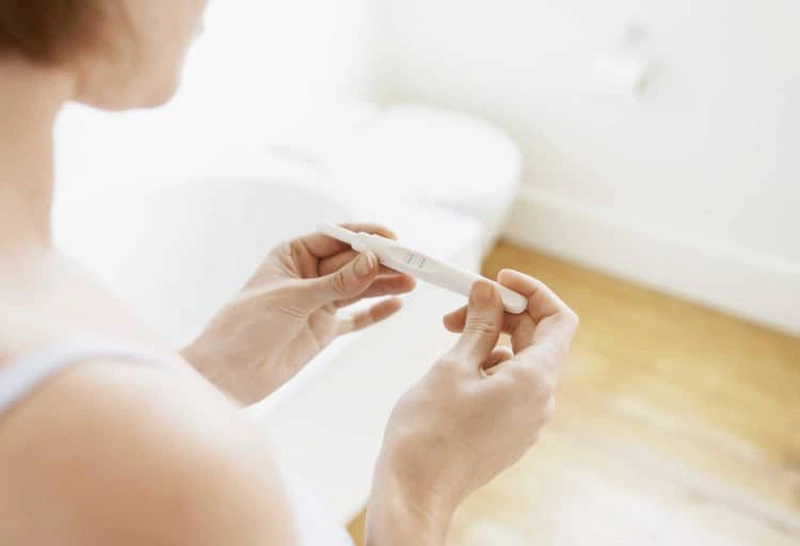 Giải đáp: Dùng que thử thai có chính xác không 4