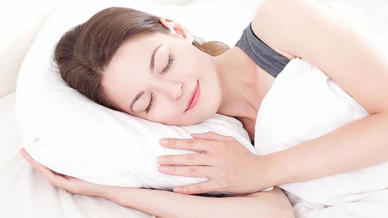 Chị em nên ngủ đủ giấc để đảm bảo sức khỏe tốt