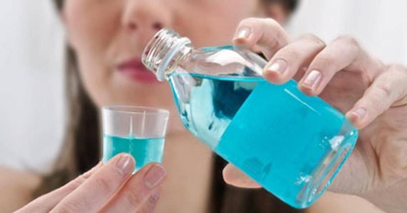 Nước súc miệng hỗ trợ khử hôi miệng, làm sạch răng